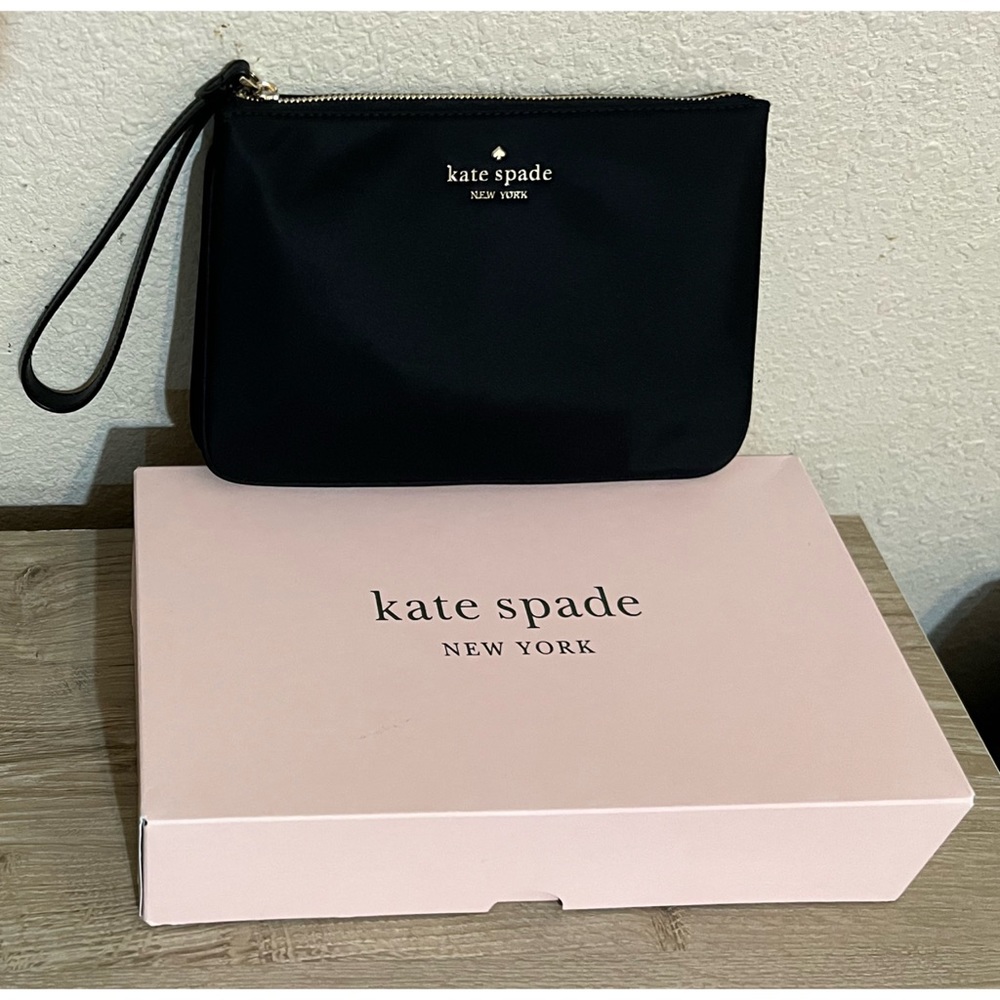 (โ To Twincherry11โs ๐ฆ) K.S New York Black Nylon Chelsea Medium Wristlet Pouch - Picture 1 of 15